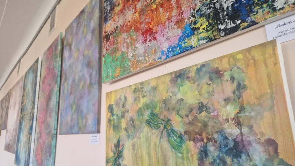 Tapybos darbų paroda Akademijos kultūros centre